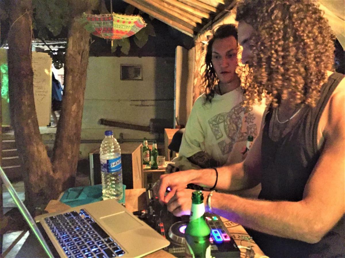 Folklore Hostel Goa Vagator Eksteriør billede