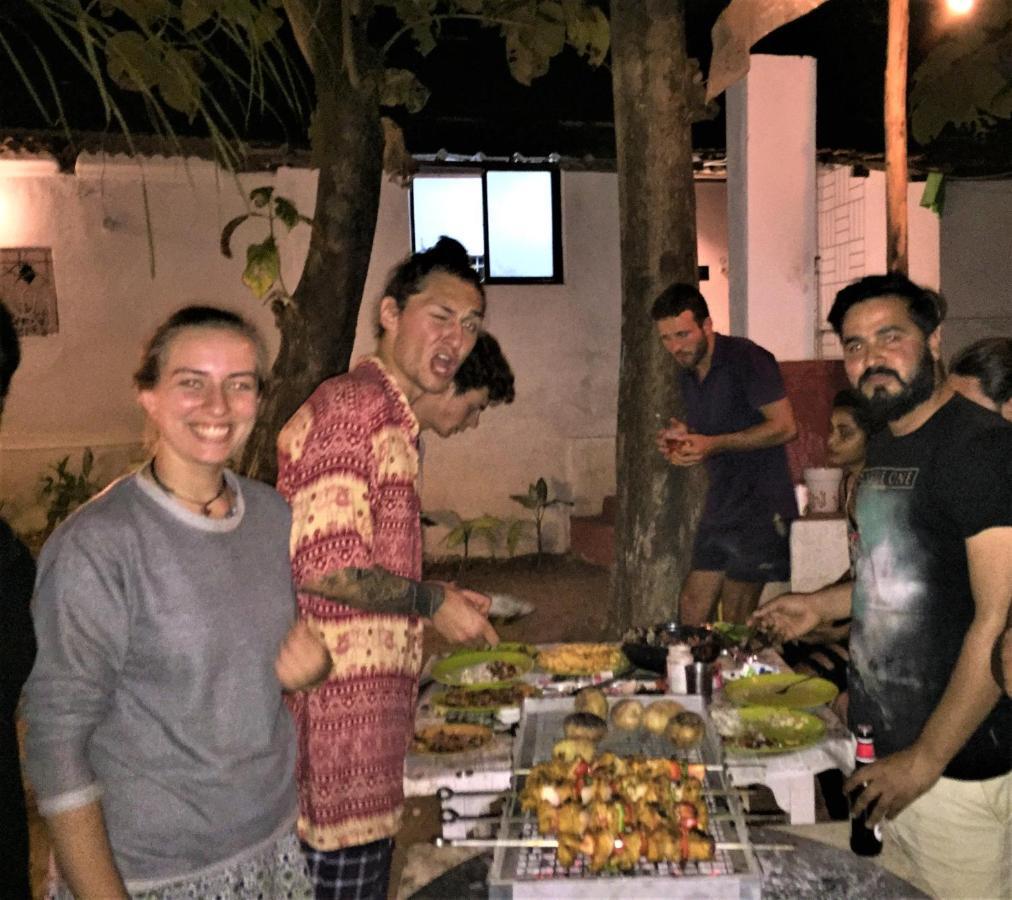Folklore Hostel Goa Vagator Eksteriør billede