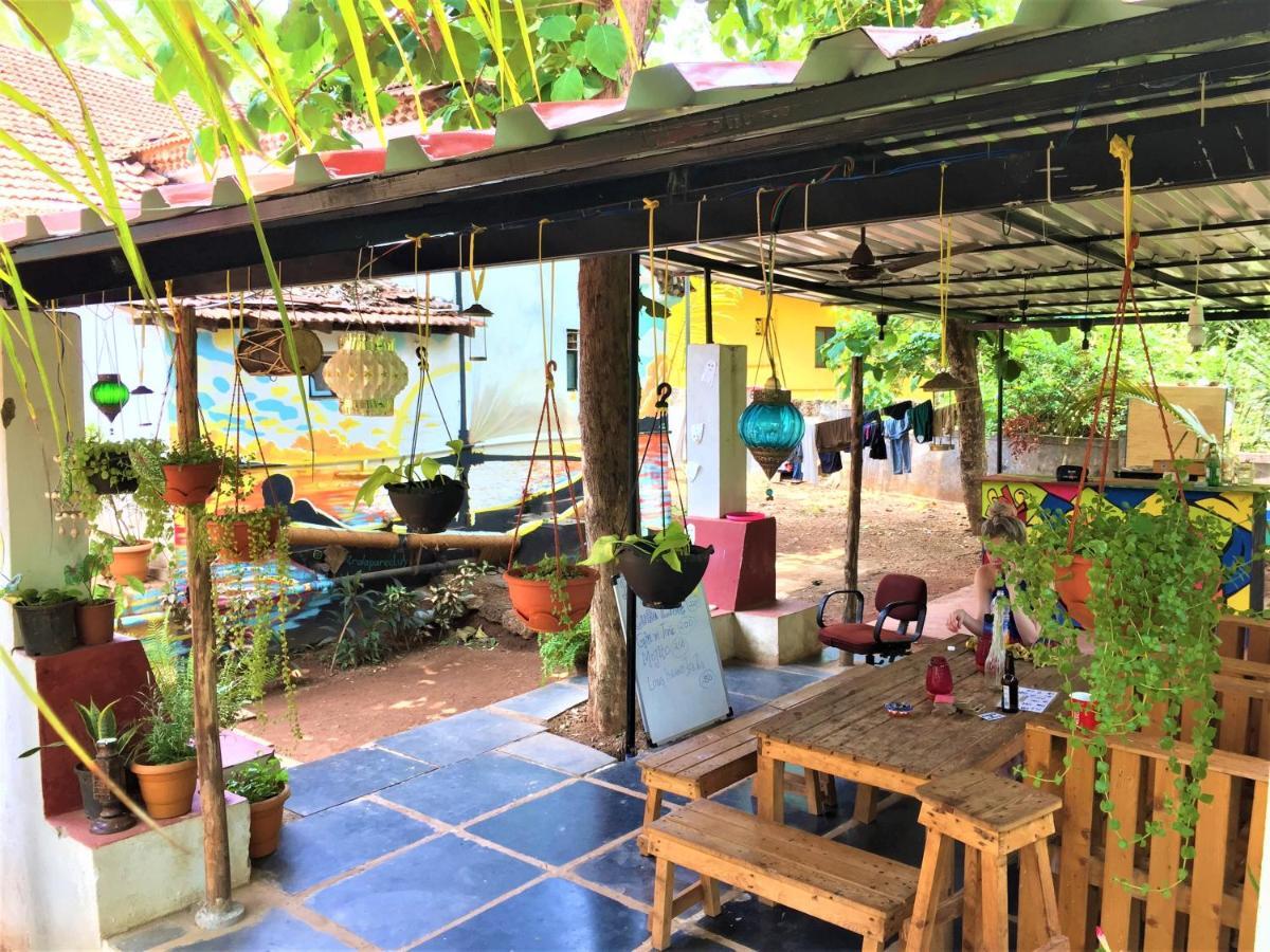 Folklore Hostel Goa Vagator Eksteriør billede